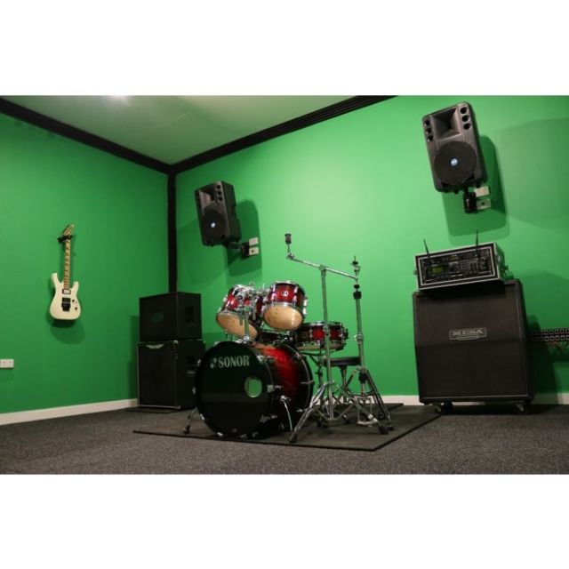 Studio Hire Melbourne up to 5 Piece