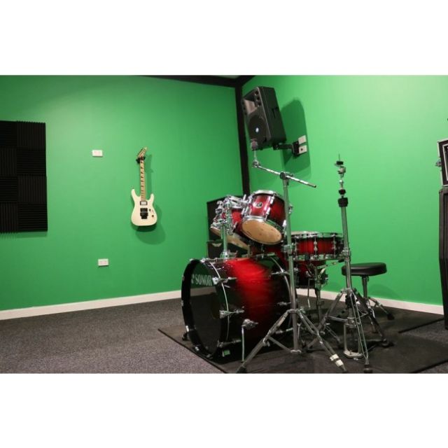 Studio Hire Melbourne up to 5 Piece2